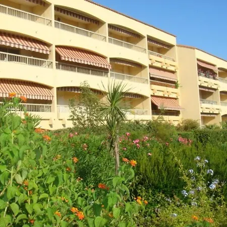 2 Pieces, Terrasse Sud, Parking, - Fr-1-251-872 * Bormes-les-Mimosas